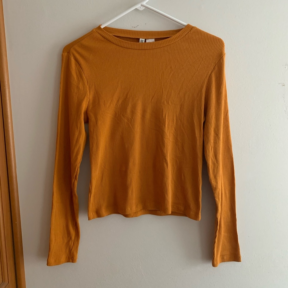yellow sweater